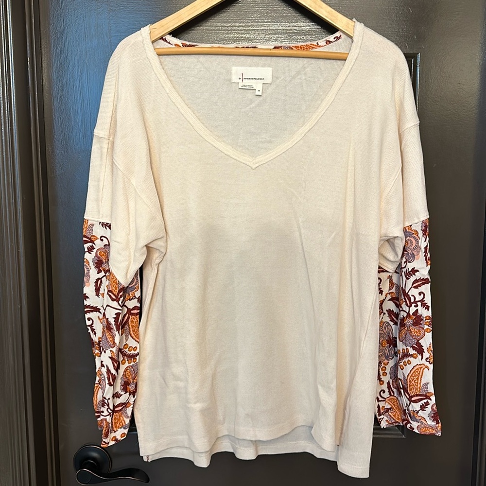 Anthropologie long sleeve V-neck top size XS (runs big)
